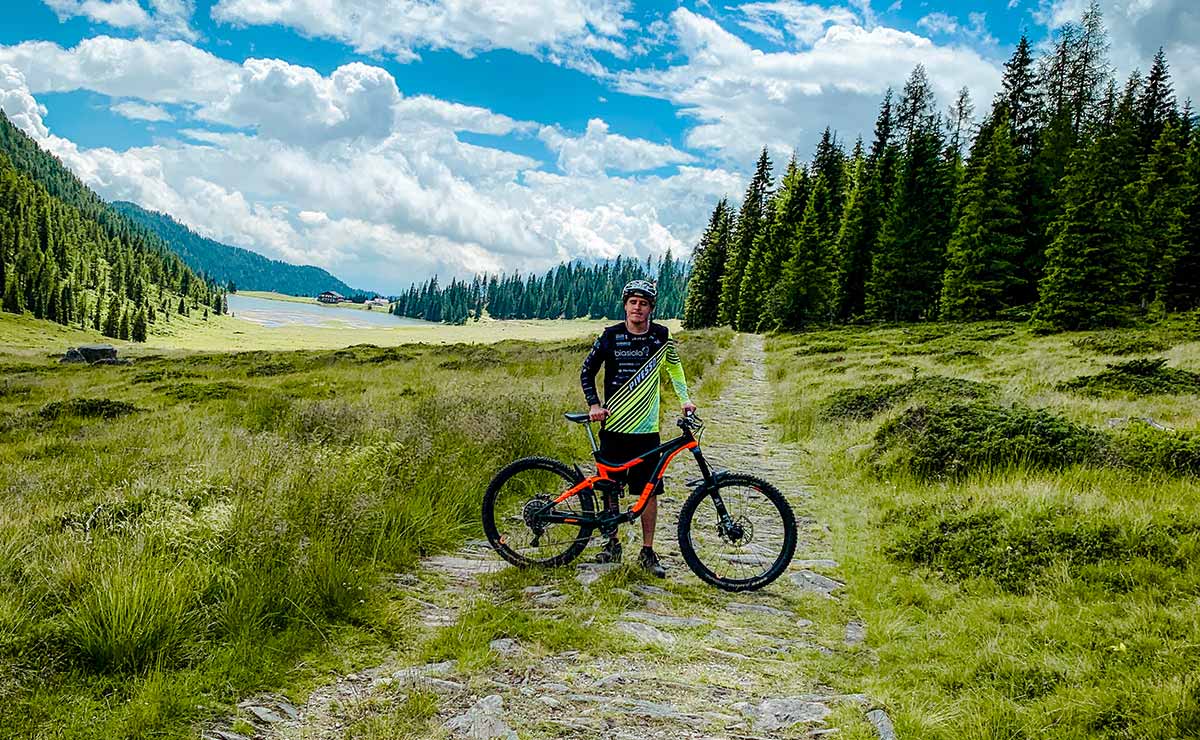 Tour-ebike-lago-Calaita-Alpe-Tognola-Dolomiti-slider-3