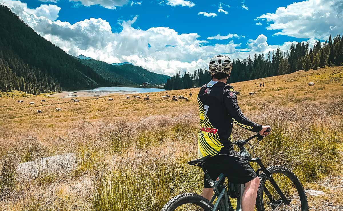 Tour-ebike-lago-Calaita-Alpe-Tognola-Dolomiti-slider-4